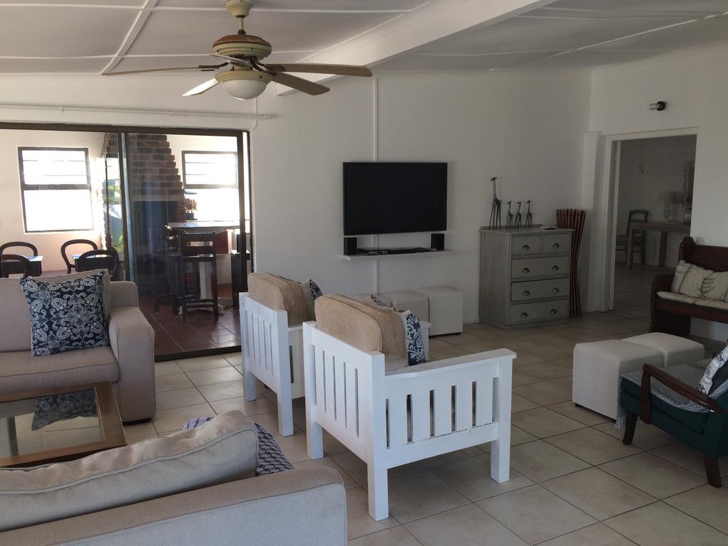 Breeze Inn Guesthouse Kidd's Beach Ngoại thất bức ảnh