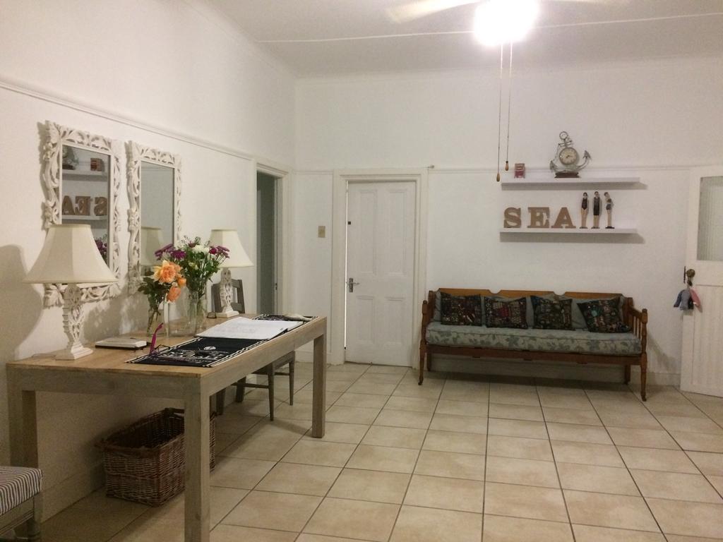 Breeze Inn Guesthouse Kidd's Beach Ngoại thất bức ảnh